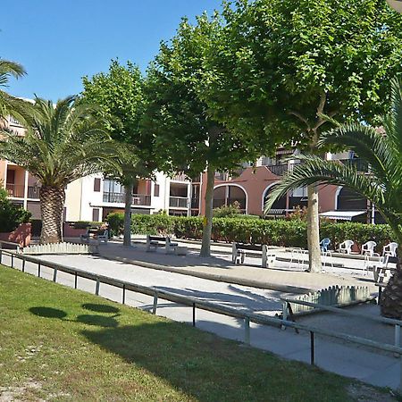 Appartement Charmant: Canet-en-Roussillon Retreat with Shared Pool Exterior photo